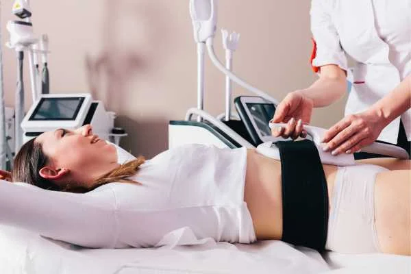 woman having body sculpting to help improve her body image and her mental health Kilburn